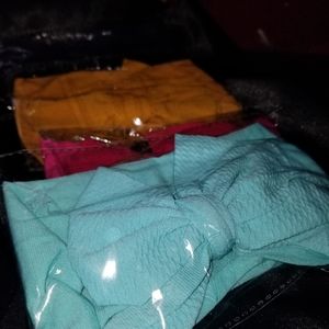 4 Girl's stretchy headbands.
